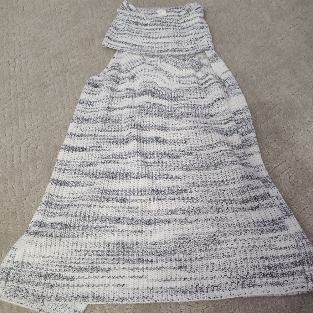 Sleeveless sweater
